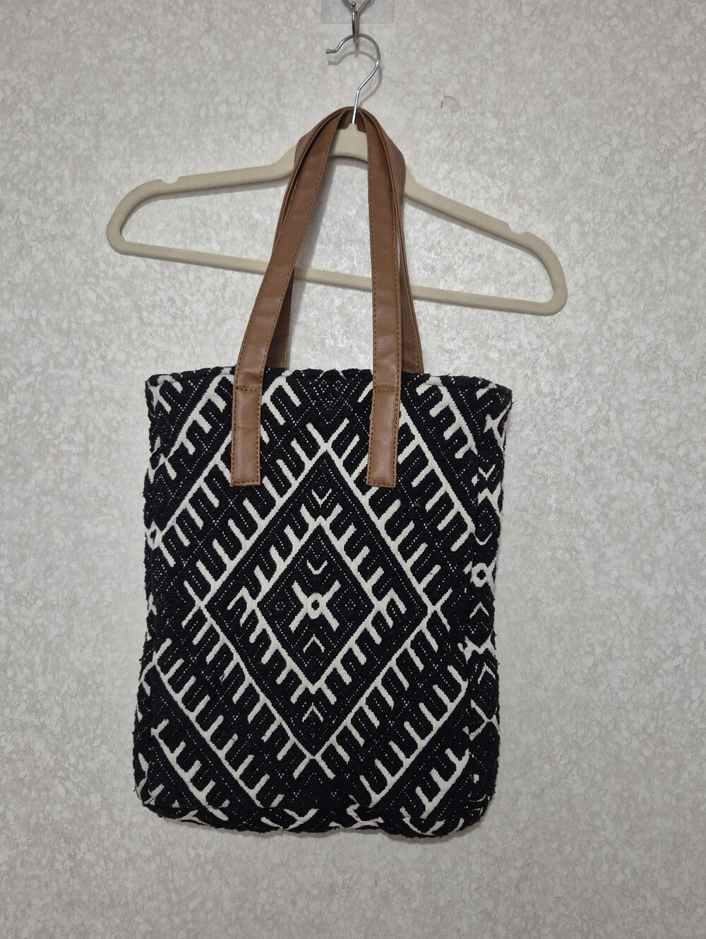 LOVESTITCH Black & White Geometric Tote with Brown Handles-12"X15"X3"